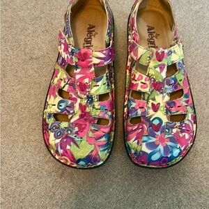 Alegria Women's Pesca Iris Size 9/39 Multicolor Floral Sandals